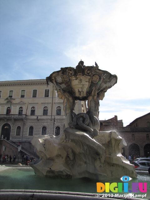 SX31245 Fountain at Santa Maria in Cosmedin